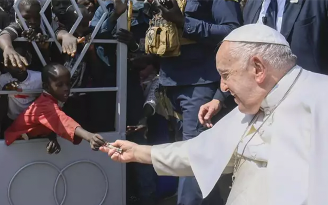 El Papa Francisco durante su viaje a frica. Fuente: Vatican Media